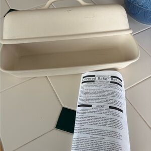 Sassafras Covered Baker Superstone